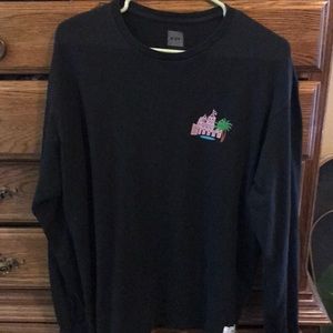 Lg long sleeve Huf Wrldwide Hotel & Smoke lounge